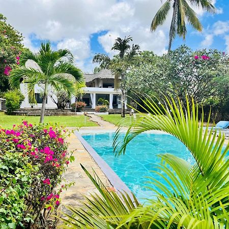 Apartamento White Nyumba Malindi Exterior foto