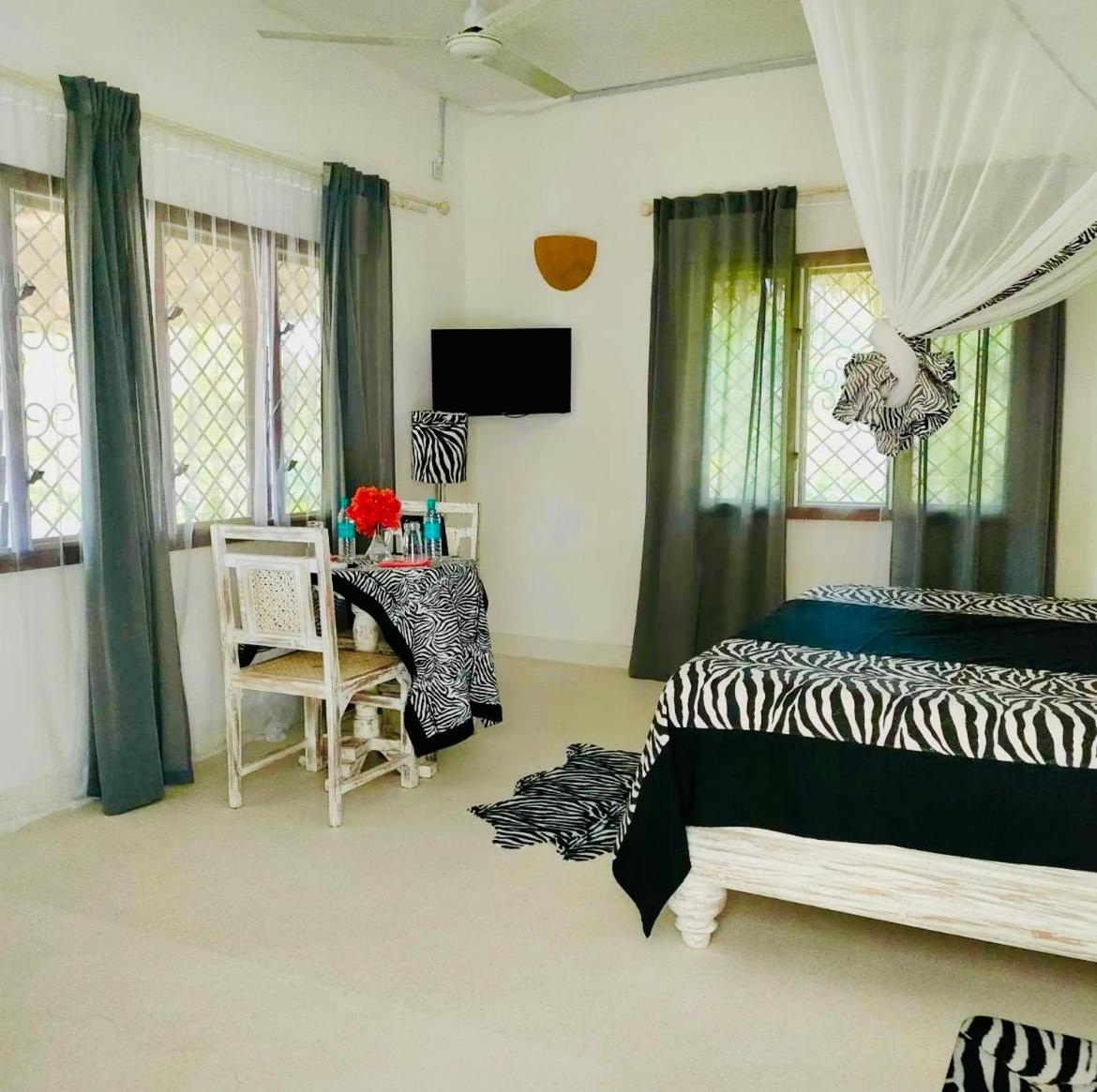 Apartamento White Nyumba Malindi Exterior foto