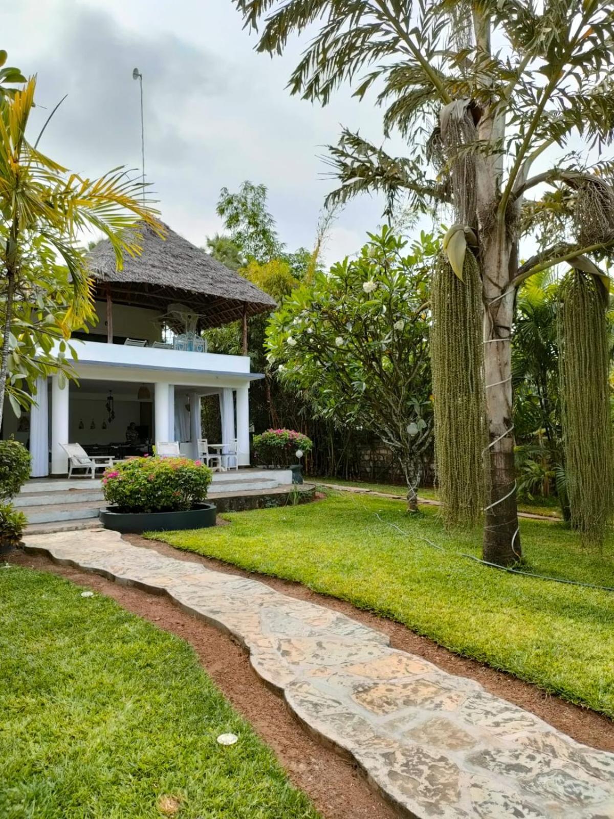 Apartamento White Nyumba Malindi Exterior foto