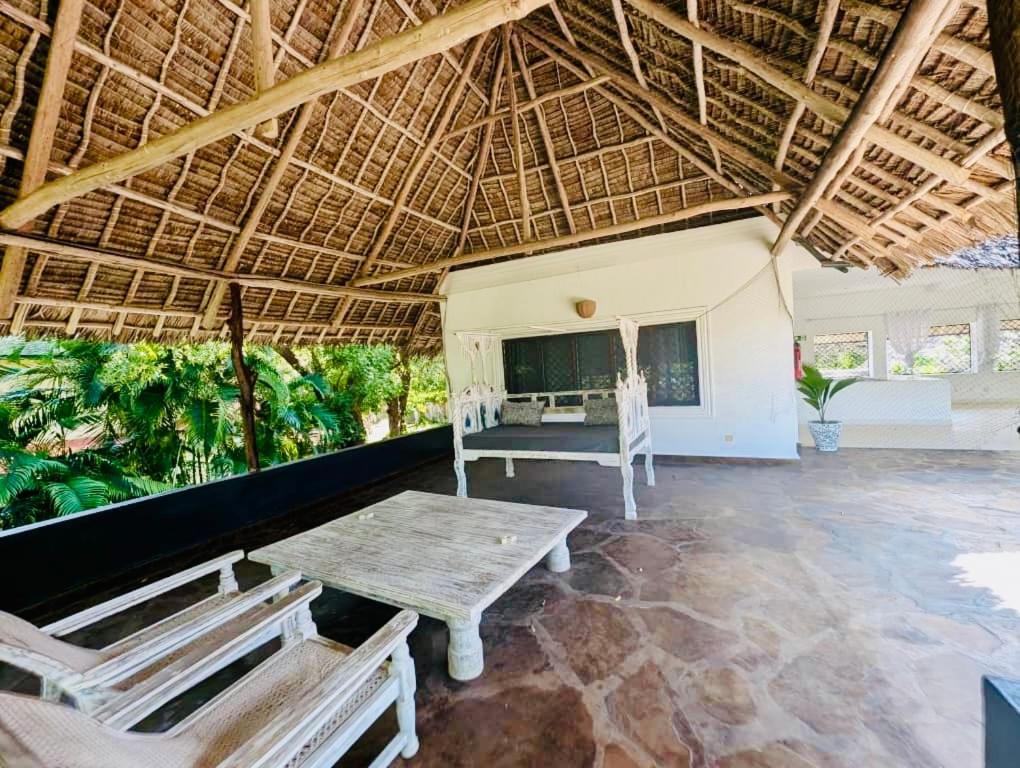 Apartamento White Nyumba Malindi Exterior foto