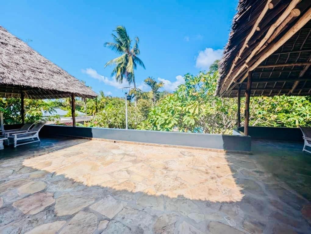 Apartamento White Nyumba Malindi Exterior foto