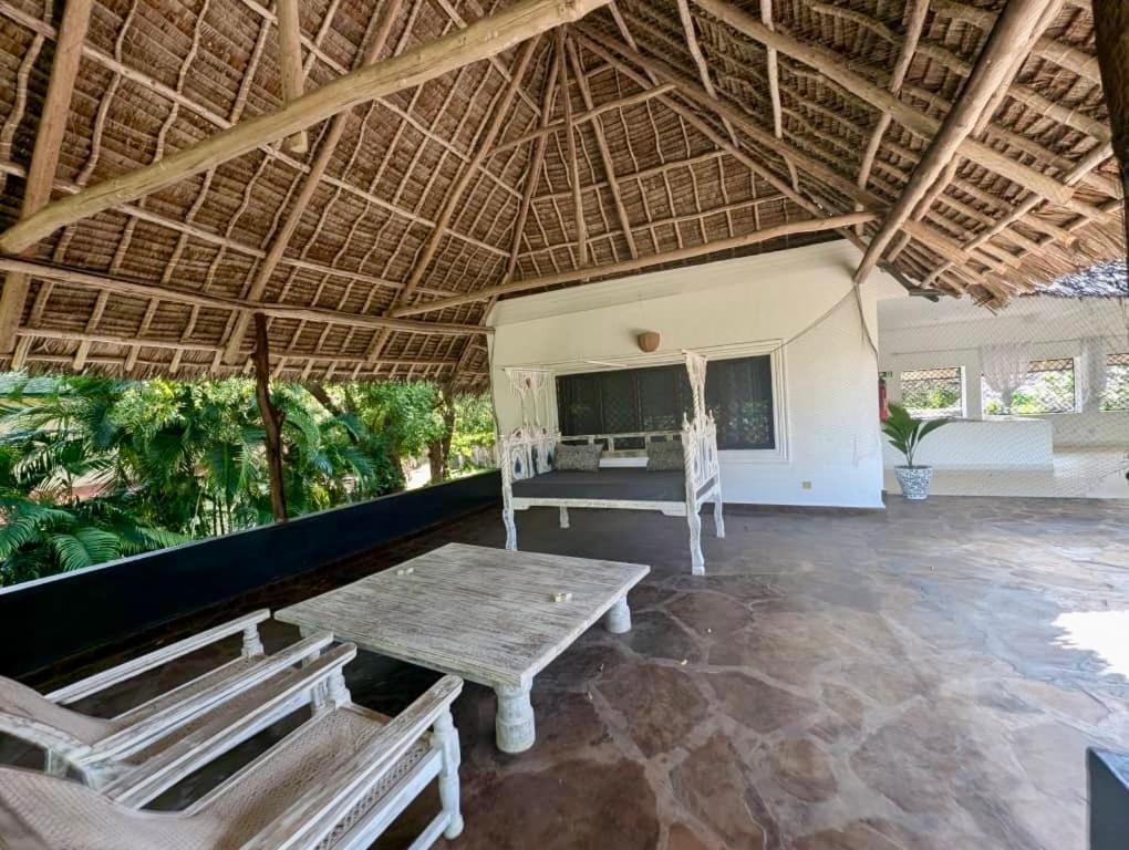 Apartamento White Nyumba Malindi Exterior foto